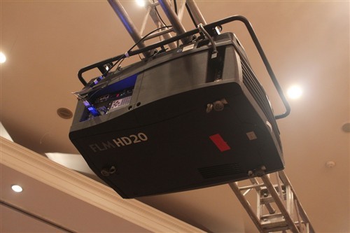 巴可FLM-HD20 高清分辨率、三芯片 DLP 投影